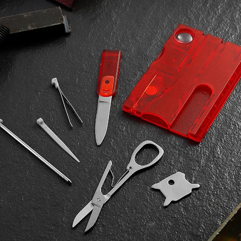 Multitool Credit Card - 超薄型ポケットマルチツール 12 in 1 クレジットカードサイズ アウトドア